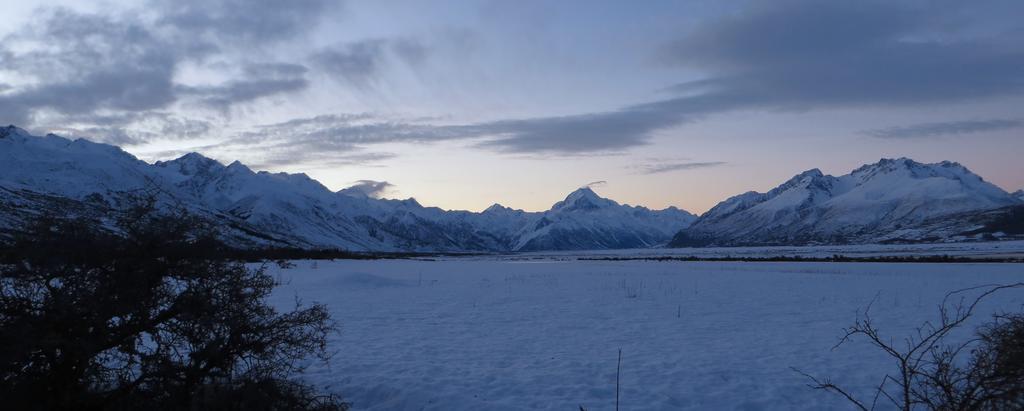 Glentanner Park Centre Hotel Aoraki / Mount Cook Exterior foto