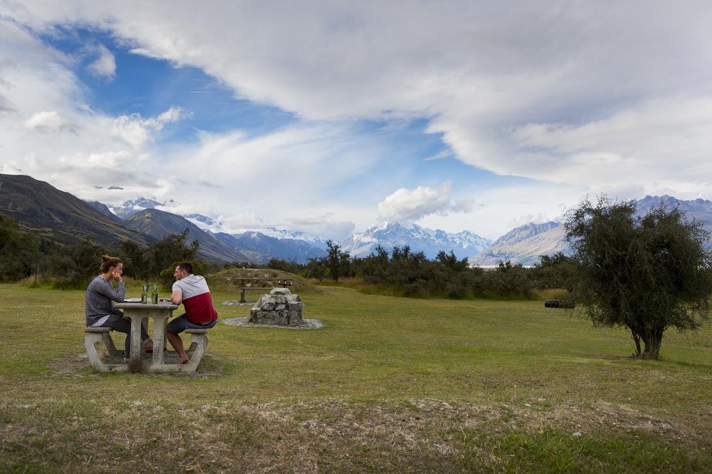 Glentanner Park Centre Hotel Aoraki / Mount Cook Exterior foto